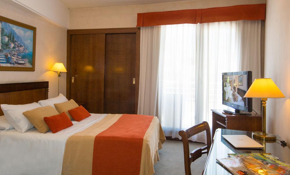 Hotel Hr Plaza Luxor Buenos Aires Exterior photo