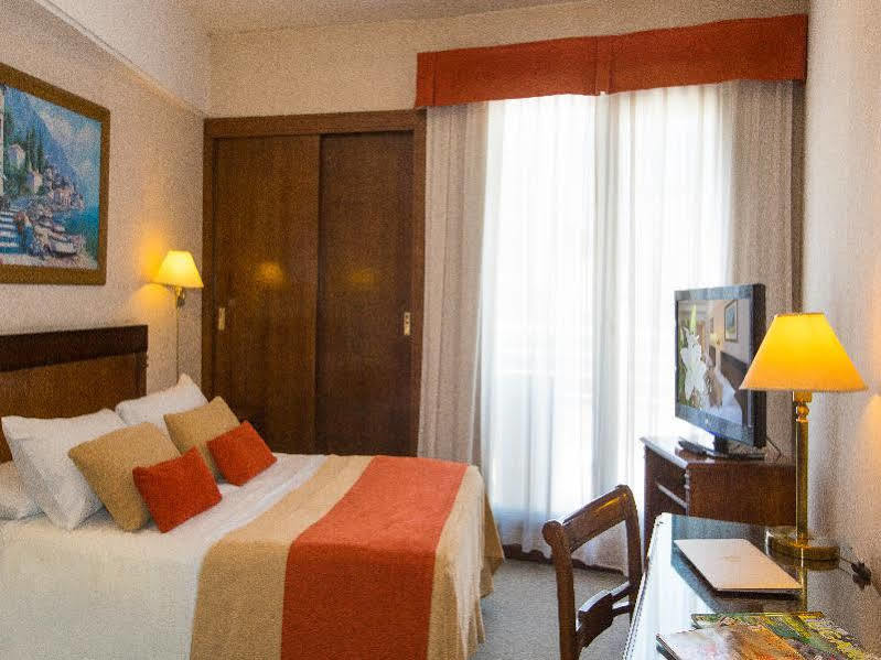 Hotel Hr Plaza Luxor Buenos Aires Exterior photo